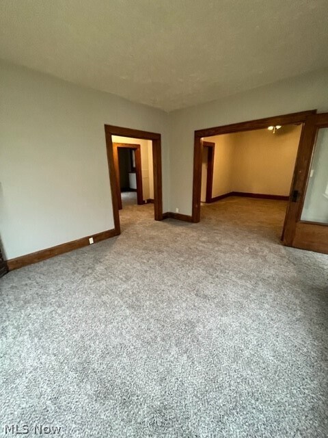 Foto del edificio - 335 N Broadway Ave