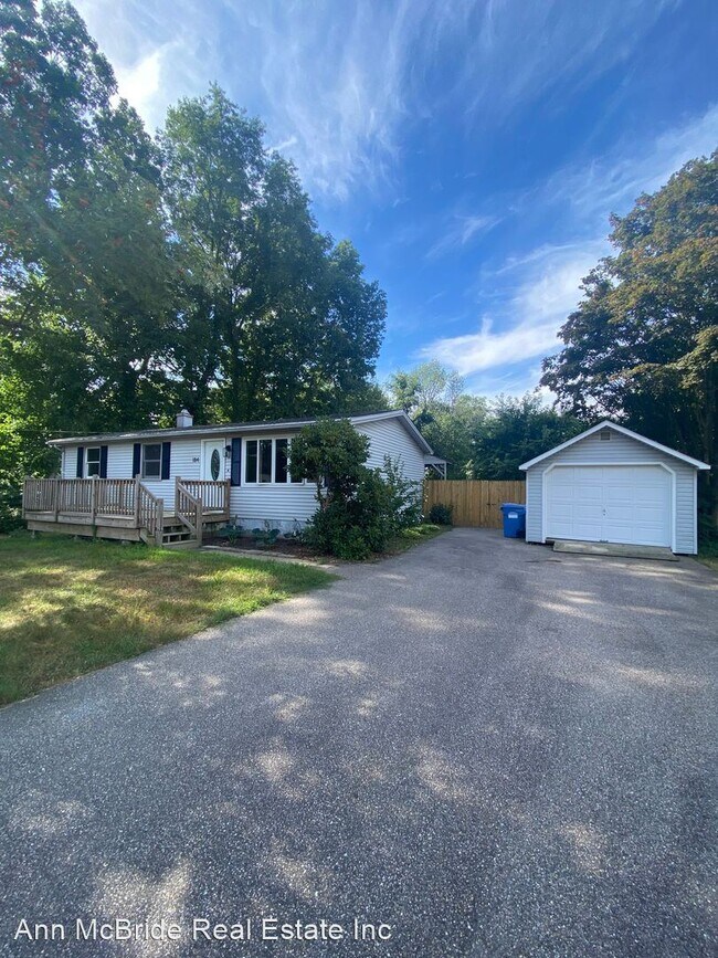 Building Photo - 3 br, 2 bath House - 184 Browning Rd.