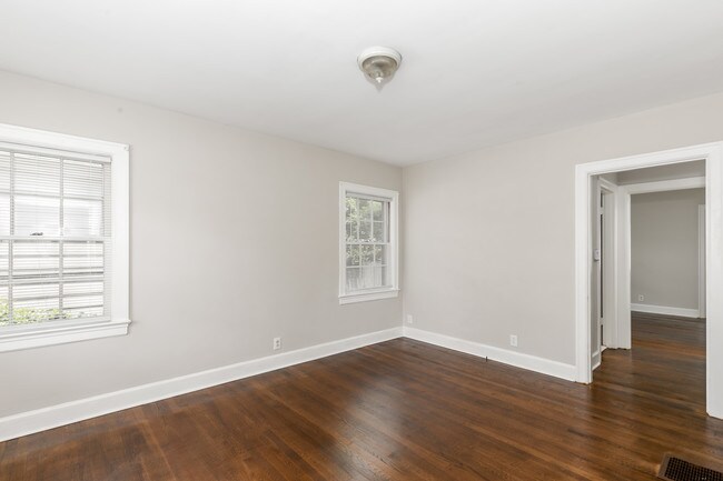Foto del edificio - 123 Barberry Ln