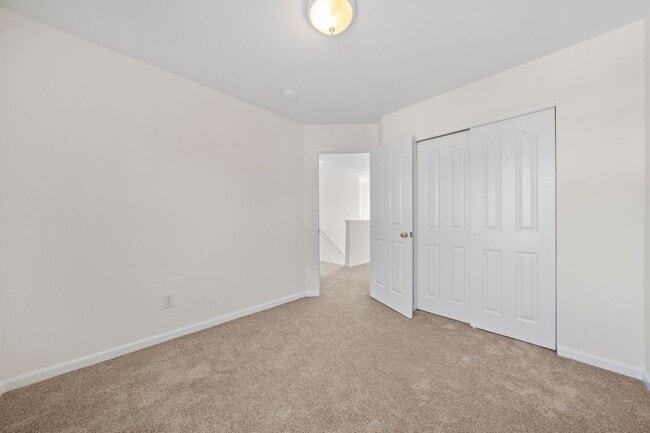 Building Photo - Remodeled 3BR home Minutes from Uptown Cha...