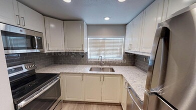 Building Photo - 2876 Englewood Way