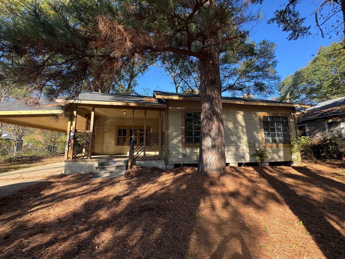 Primary Photo - Cute 3 Bedroom Home