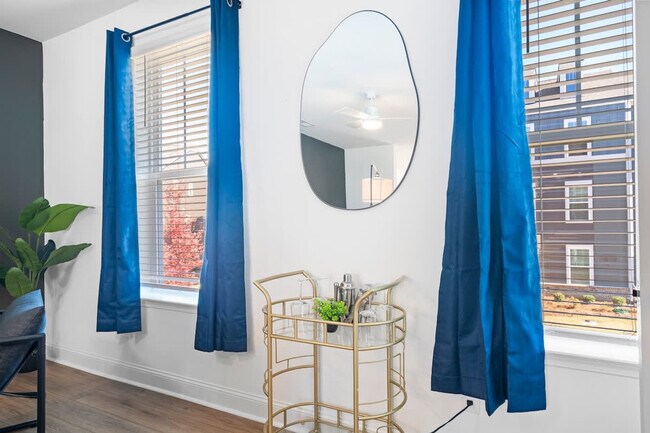 Foto del edificio - 1131 Fairway Green Ln