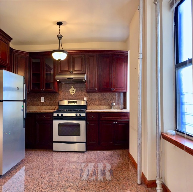 Foto del edificio - 285 St Johns Pl