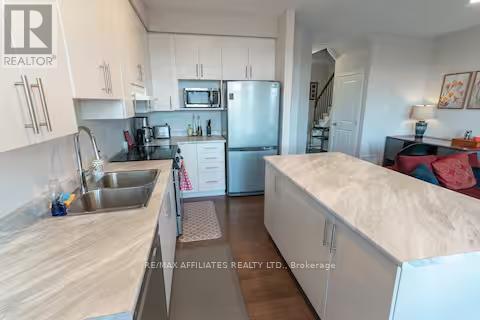 Photo du bâtiment - 308 Livery St