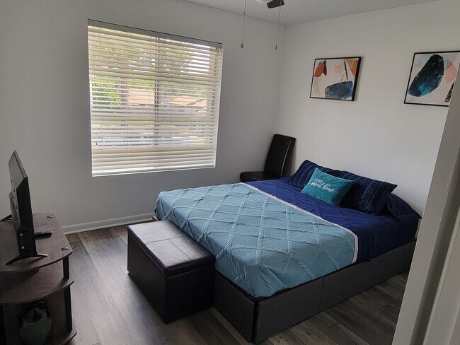 Foto del edificio - 140 Stoneridge Dr