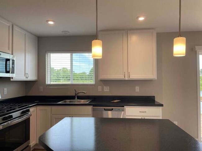 Foto del edificio - 4866 Amber Crossing Rd