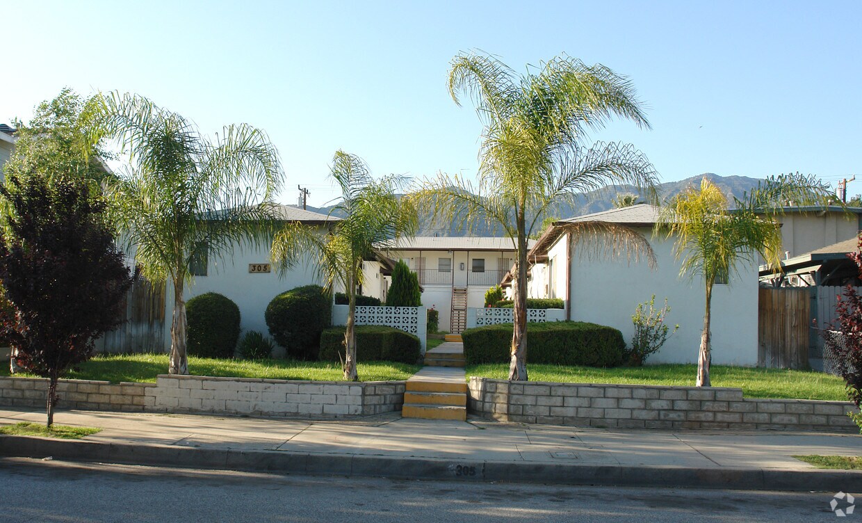 Primary Photo - 305 E Colorado Blvd