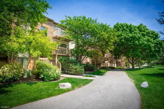 Foto del edificio - 619 Plum Grove Rd