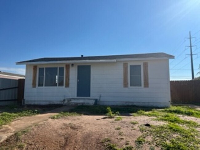 Building Photo - For Lease - 219 Fitch - Odessa Tx