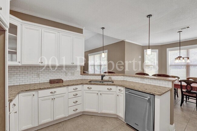 Foto del edificio - 5967 Carters Bluff Dr