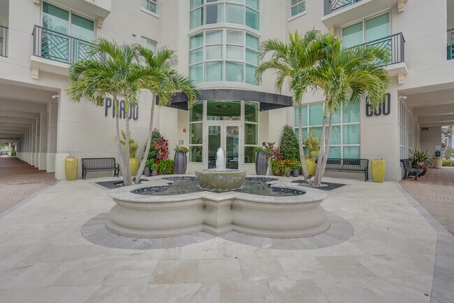 Foto del edificio - 600 S Dixie Hwy