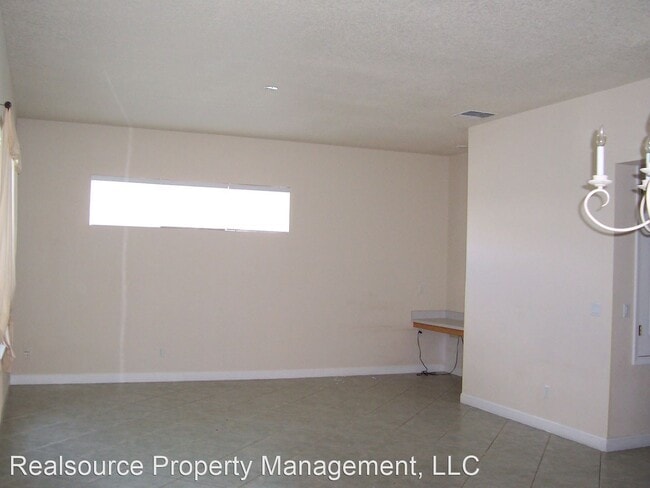 Building Photo - 1554 Fairview Cir