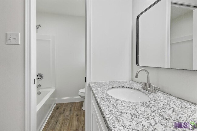 Foto del edificio - 212 Centerville St NE