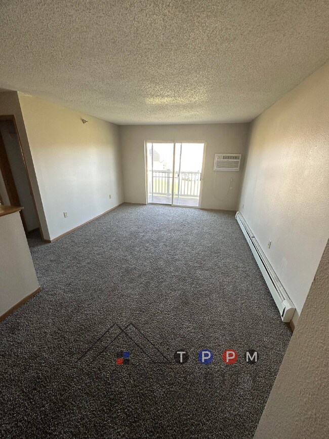 Foto del edificio - 2 Bedroom | 1 Bathroom Unit in Oelwein Ava...