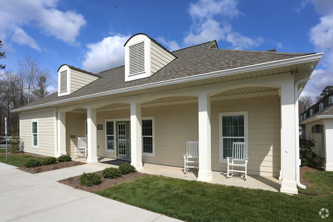 Clubhouse - Courtyard Commons