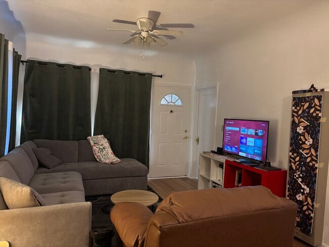 Building Photo - 115 W Tokay St