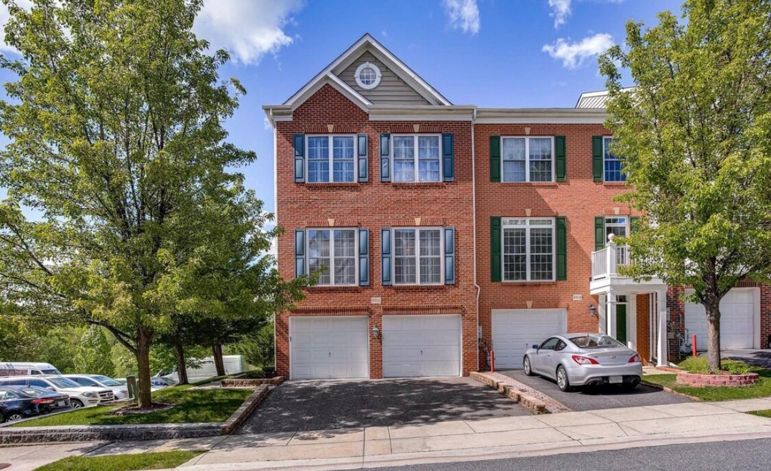 Foto principal - 8916 Lee Manor Dr
