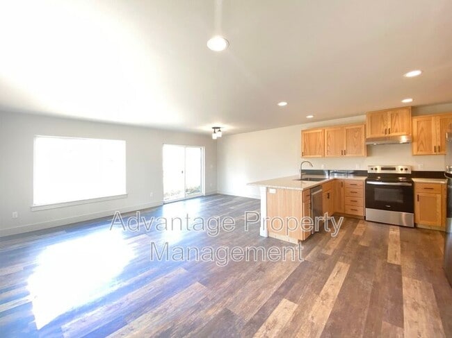 Building Photo - 1786 S 9th St