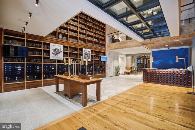 Foto del edificio - 70 N St SE