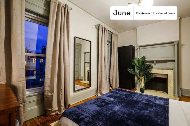 Building Photo - Private bedroom in 4 bed/1 bath Home