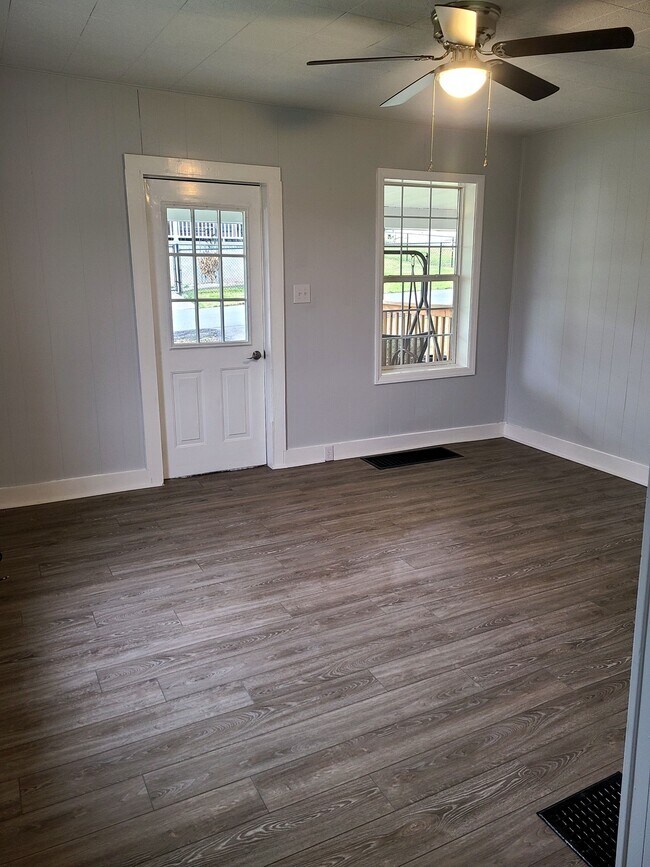 Foto del edificio - 411 1st St