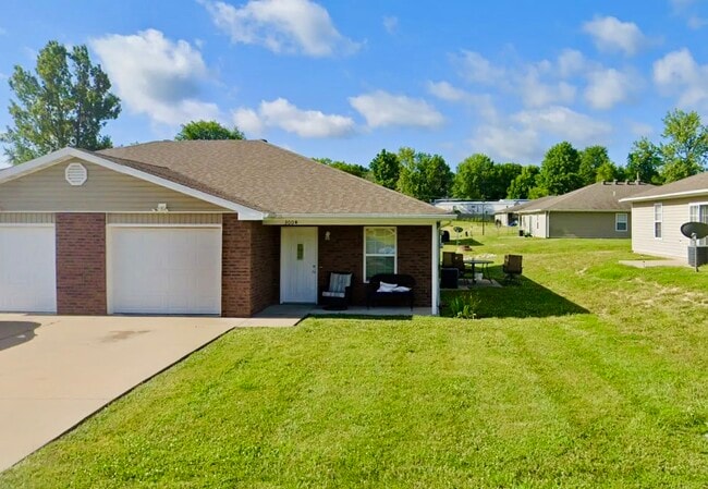 Foto del edificio - 300 Rylee Cir