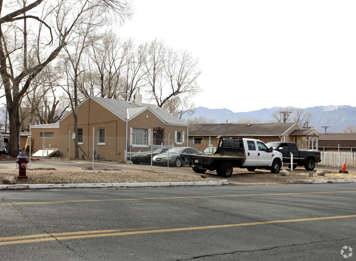 Primary Photo - Morning Wood Apartments