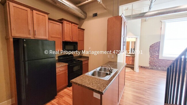 Foto del edificio - $850 MOVE-IN SPECIAL (does not include app...