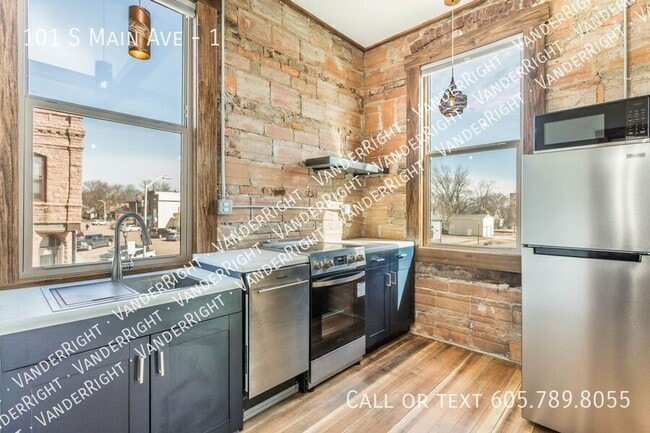 Building Photo - 101 S Main Ave