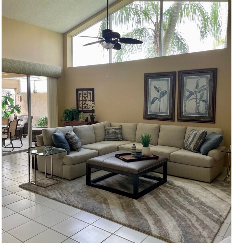 Building Photo - 604 Sabal Palm Ln