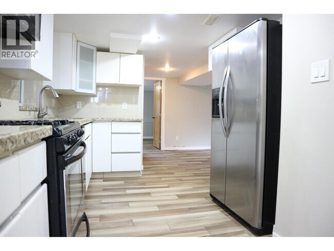 Photo du bâtiment - 796 E 12th Ave