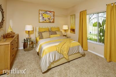 Foto del edificio - 3495 Pinewalk Dr N
