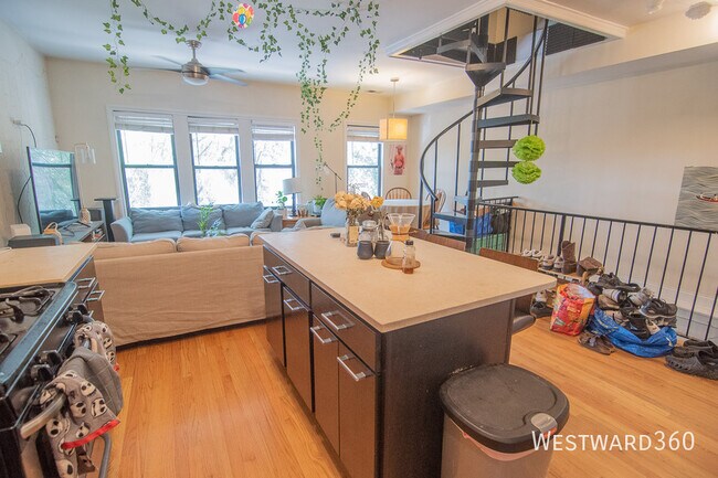 Foto del edificio - 2110 W 18th St
