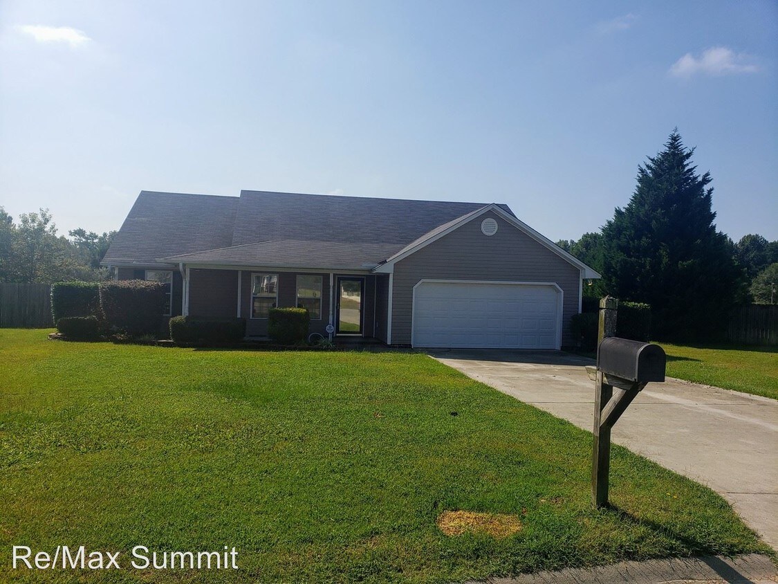 Primary Photo - 3 br, 2 bath House - 2720 Amidala Lane