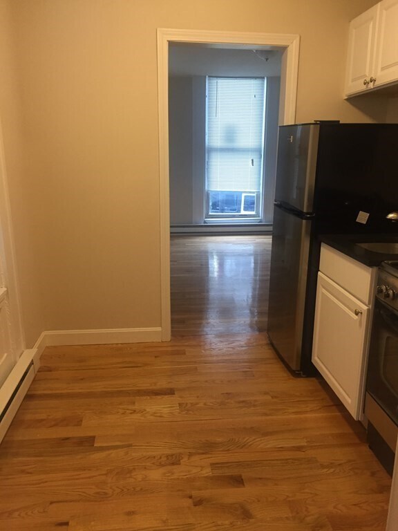 Foto del edificio - 506 E Broadway