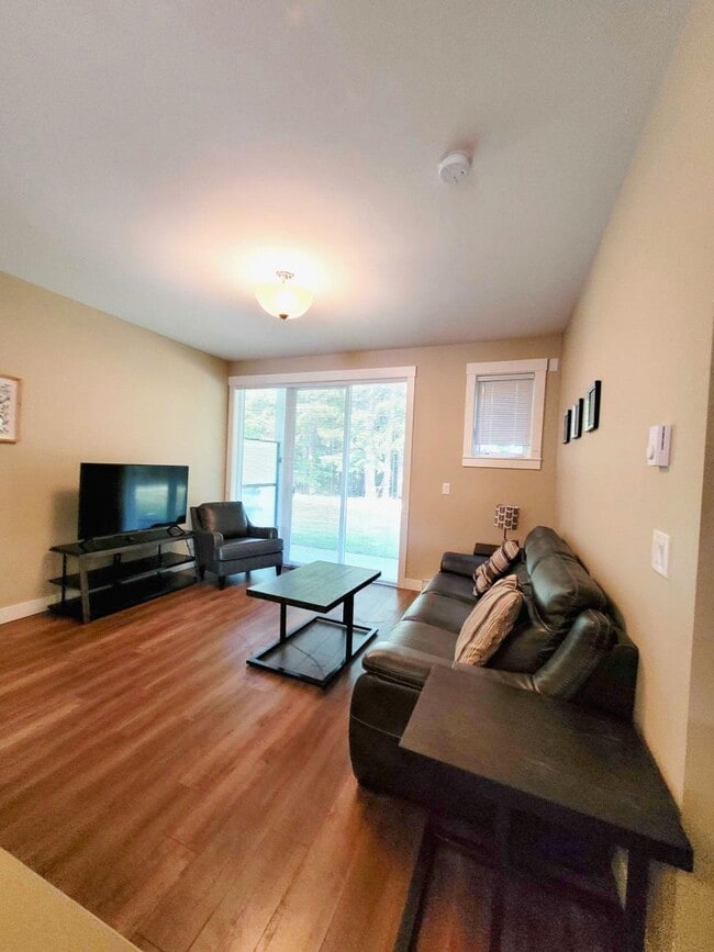 Photo du bâtiment - 2 bedroom in Kitimat BC V8C 2N9