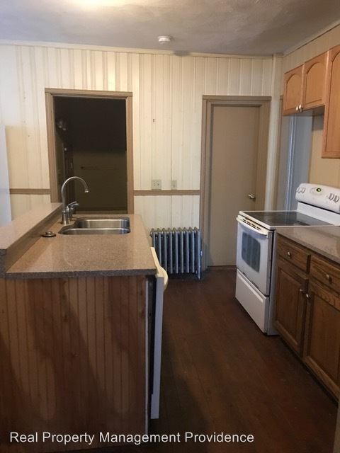 Building Photo - 4 br, 3 bath House - 126 Pawtuxet Ave