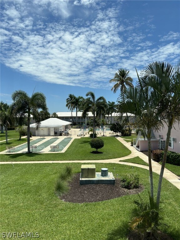 Foto del edificio - 190 N Collier Blvd
