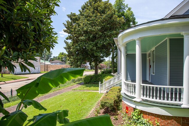 Foto del edificio - 2/2 Large house on Jackson st