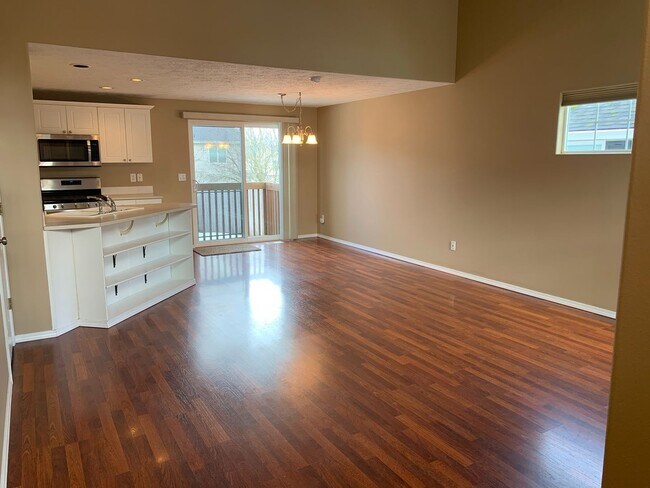 Building Photo - Great home in a great location. Close to S...