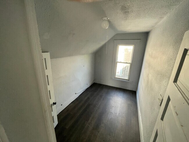 Building Photo - 1636 Milburn Ave