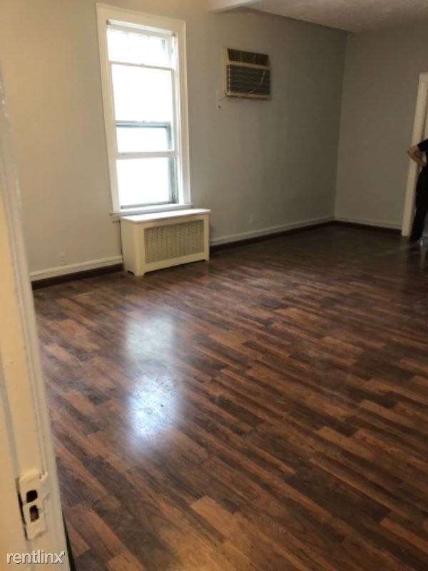Building Photo - 1447 E 19th St