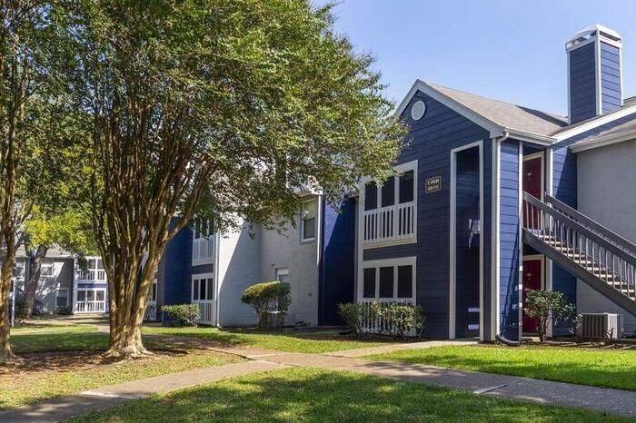 Primary Photo - 3300 Rollingbrook Dr