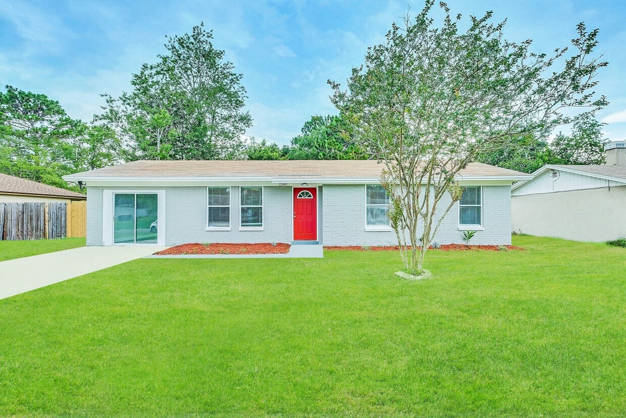 Primary Photo - 2380 Sharon Lake Dr