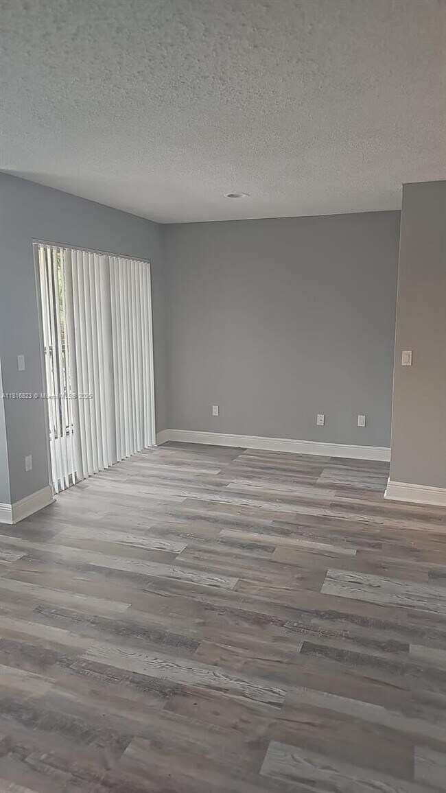 Foto del edificio - 1261 SW 46th Ave