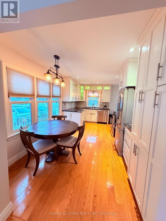 Building Photo - 68 Montreal St