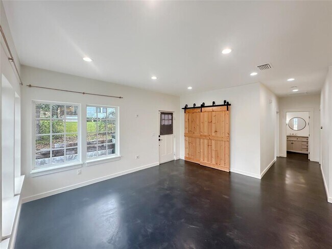 Foto del edificio - 317 8th St