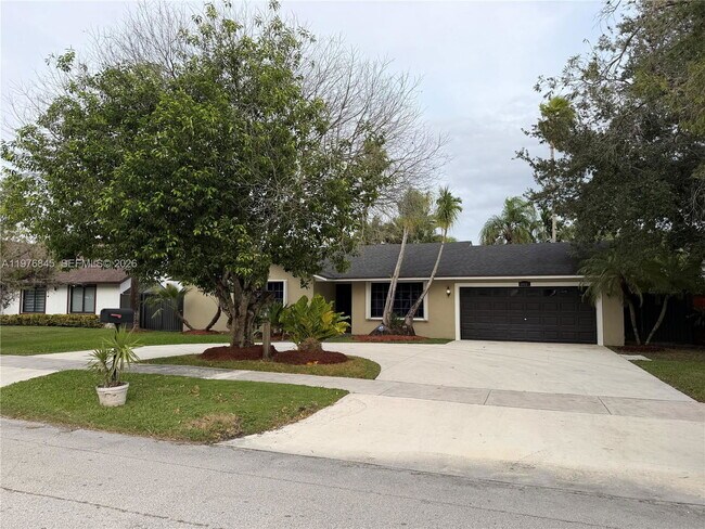 Foto del edificio - 10241 SW 132nd Ave