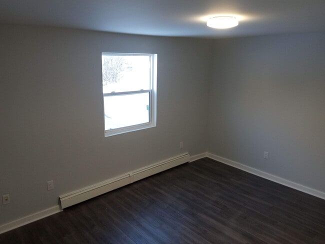 Building Photo - 17 Copp Ave